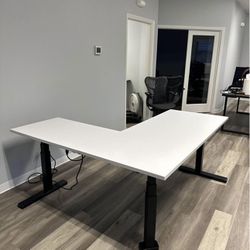 Electric Sit/Stand L Shape Table - Teknion
