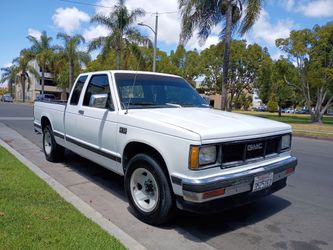 1987 GMC  s15 V6 automatic$1