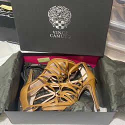  Brown Vince Camuto High Heels W9