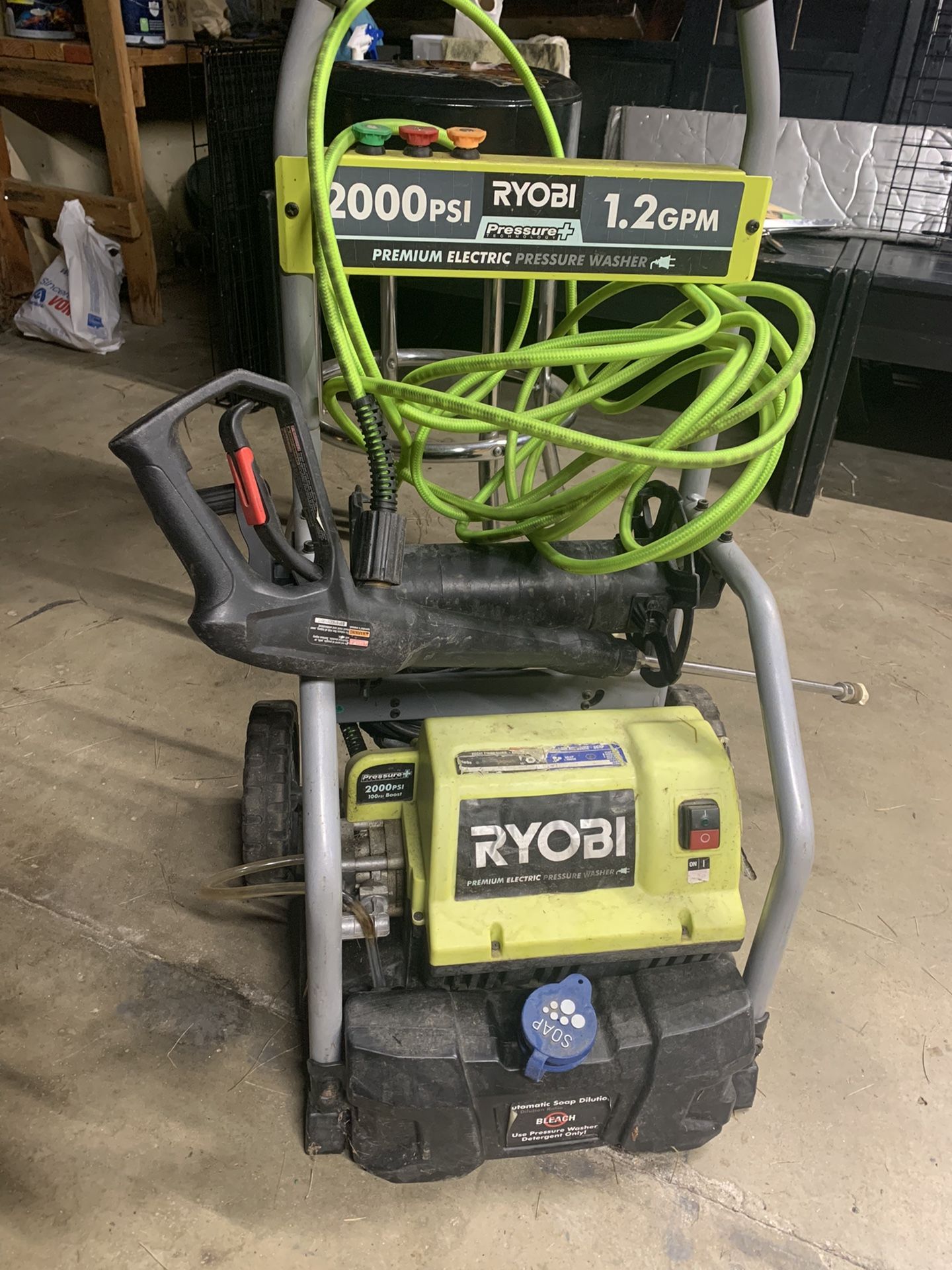 RYOBI ELECTRIC PRESSURE WASHER 