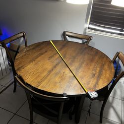 Round Kitchen Table - 4 Chairs