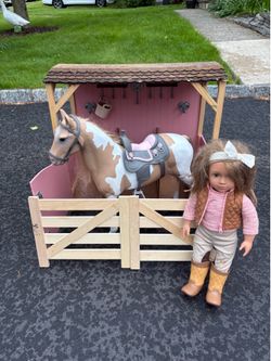 Our Generation Horseback Riding Doll Outfit Palomino Horse and Stable