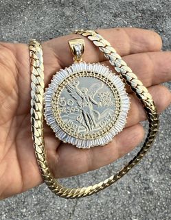 Beautiful Baguette,bezel Pendant And Cuban Links Necklace 