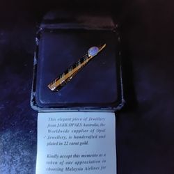 Vintage 22 Carat Gold Plated/Opal Tie Clip