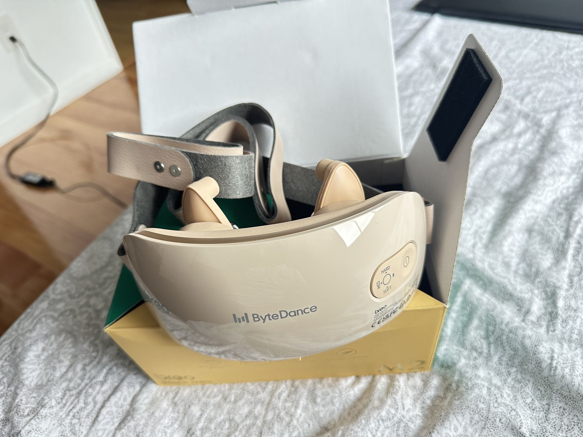 Breo iNeck mini Neck Massager