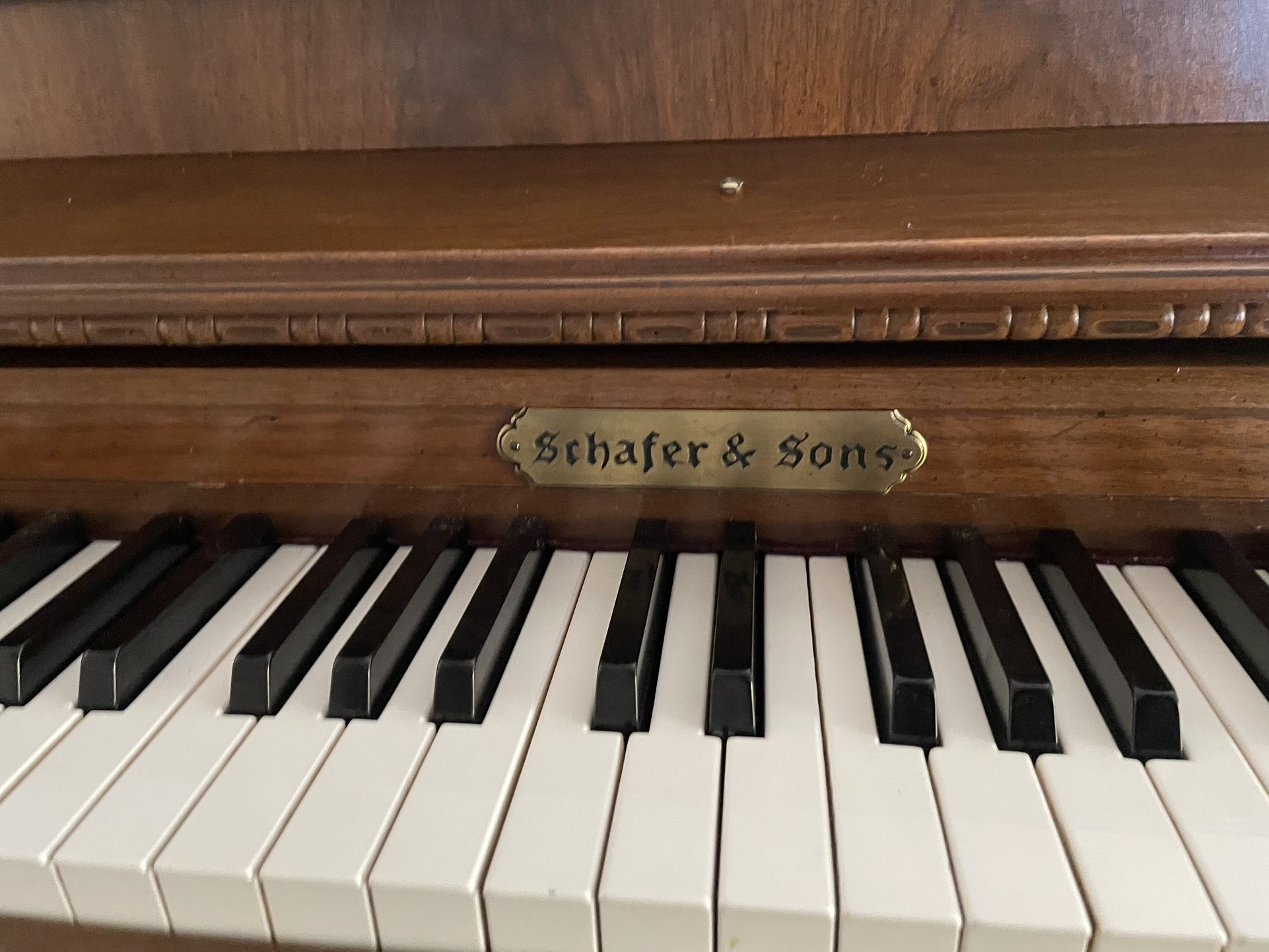 Shafer And Sons Upright Piano In Good Condition
