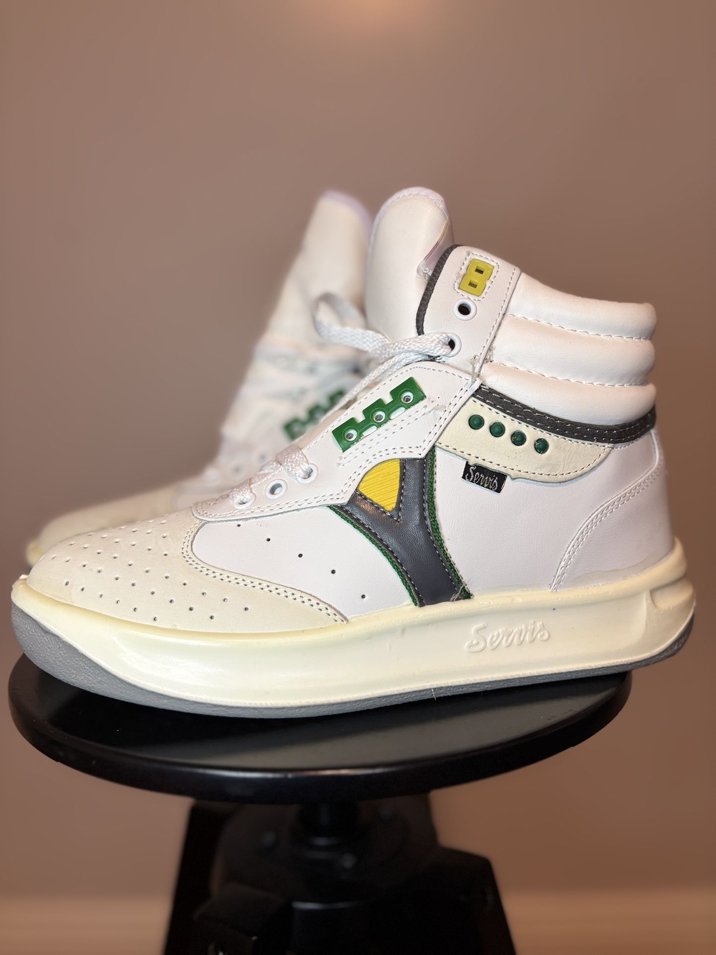 Servis Cheetah high-top sneaker . Size 9 New