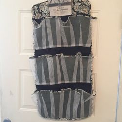 24 Pocket Hanging Organizer