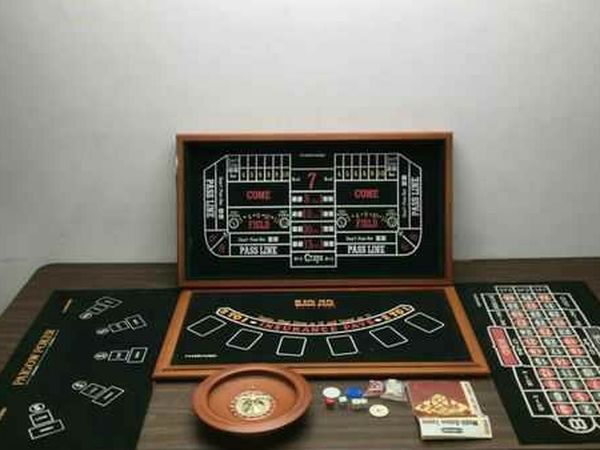Harvard Multi-game Casino Table