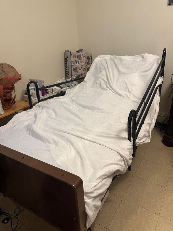 Medline medlite full electric hospital bed set 
