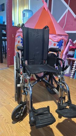 Kid wheelchair