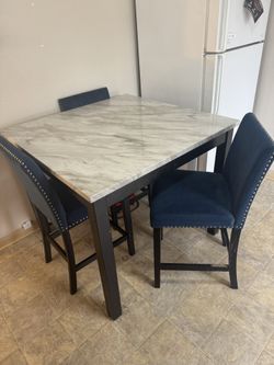 Nice Tall Kitchen Table 