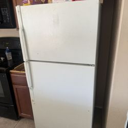 GE Fridge 