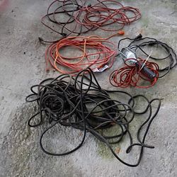 EXTENSION CORDS (7)