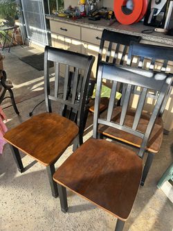 Table & chairs