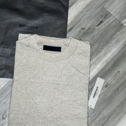 FOG essentials Tshirt Size Large