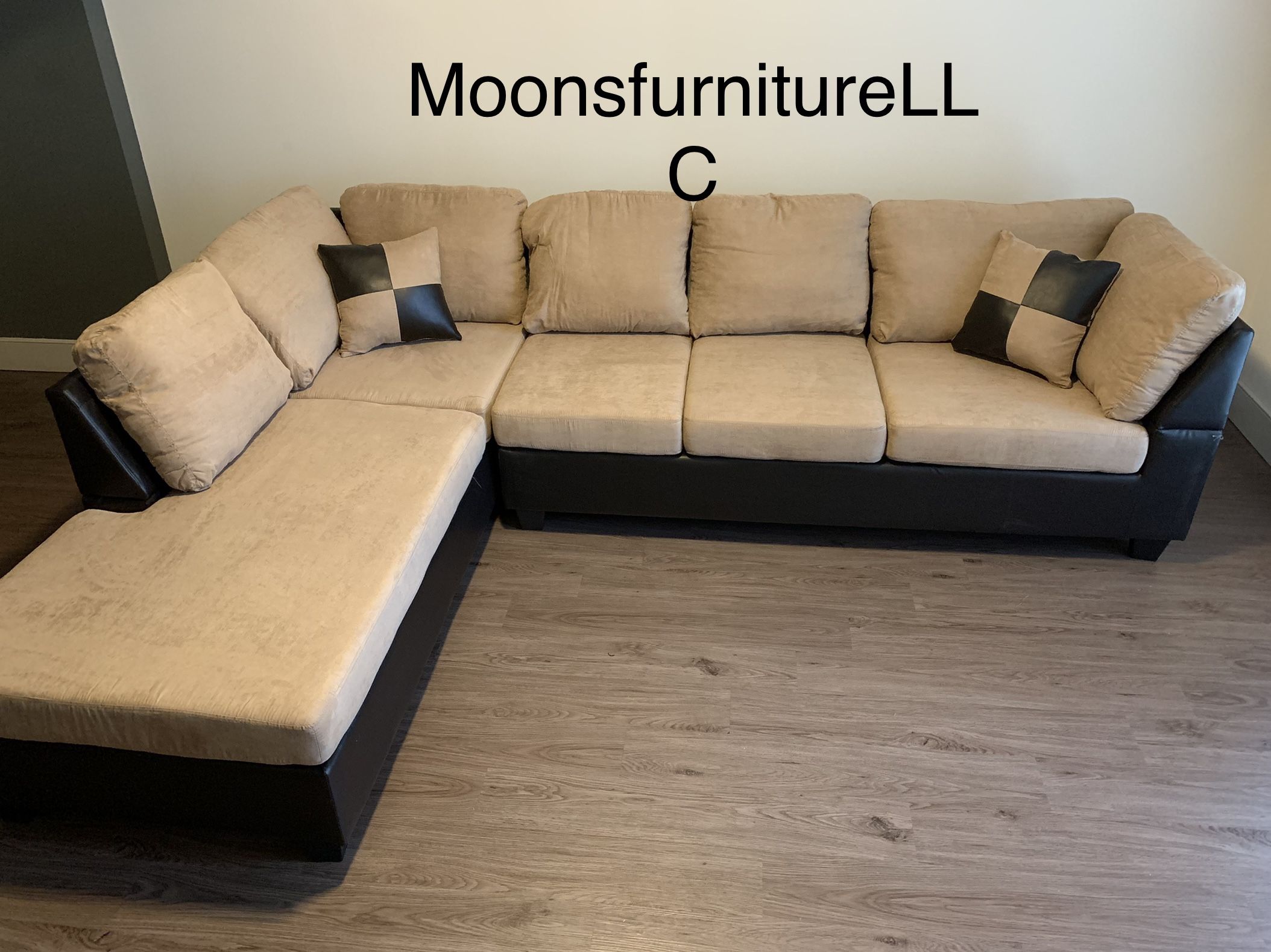 2326 Sofa Chaise Ottoman