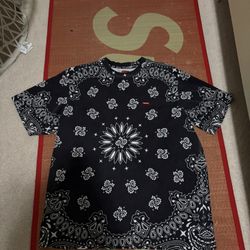 Supreme Bandana Small Box Shirt Brand New Large 