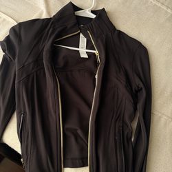 LULULEMON BLACK DYFINE JACKET (gold zipper)
