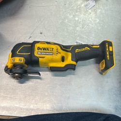 Dewalt DCS345 Multi-tool