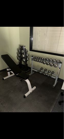 Adjustable Weight Bench with Dumbbell Racks and Dumbbells