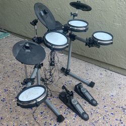 Simmons Sd350 Electronic Drum Set 