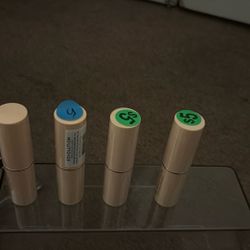 Revolution foundation stick