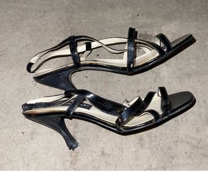 Women’s heels. Dress shoes. 8