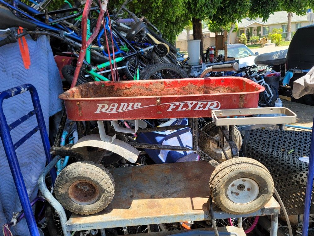 Radio Flyer Wagon W Lift Kit Mud Flap Etc (FOR PARTS)