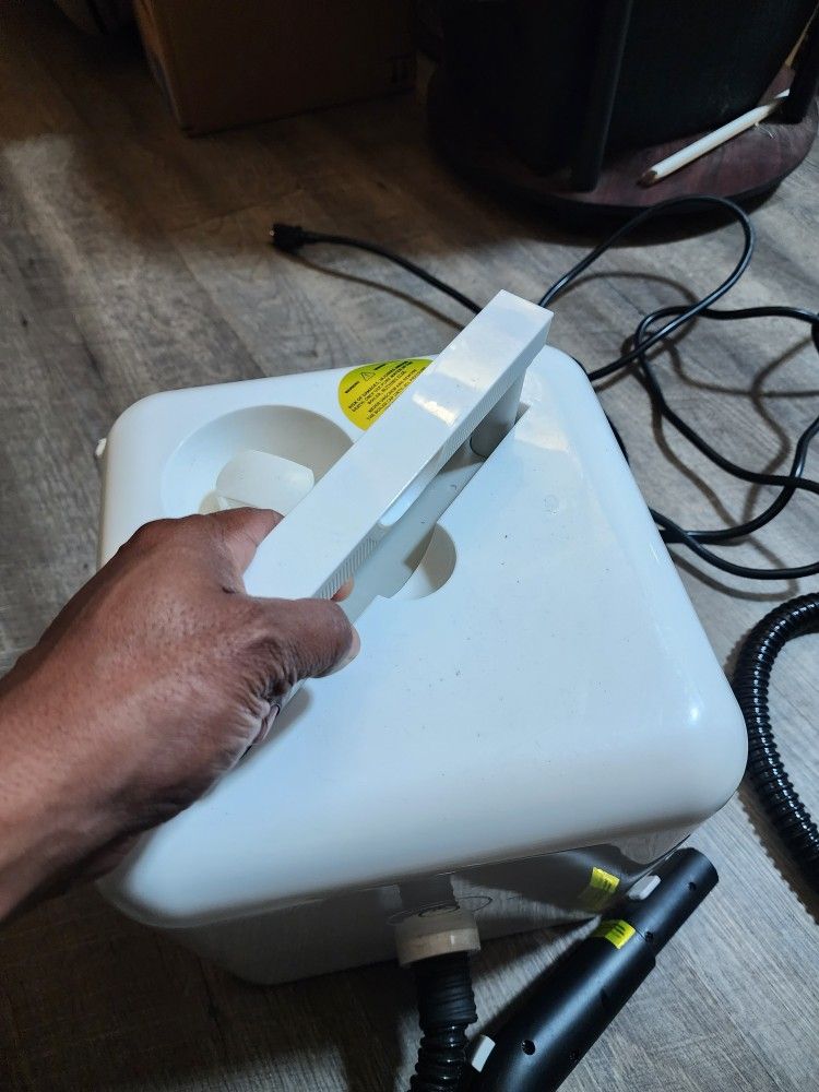 Steam Cleaner. Sterilizer
