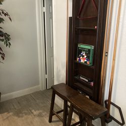 Pool Table With Chairs And Wall Stand 
