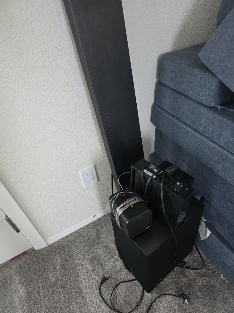 LG SK10Y