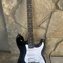 Donner DST-100 Electric Guitar