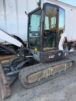 Bobcat E60 R2-Series Mini Excavator 400hrs