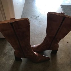 Women’s MidCalf Boots