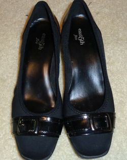 East 5th Flex Wedge Heels Black Buckle Shoes Size 8.5M