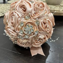 Quinceanera Floral Bouquet (Peachy Pink, 6.3”)