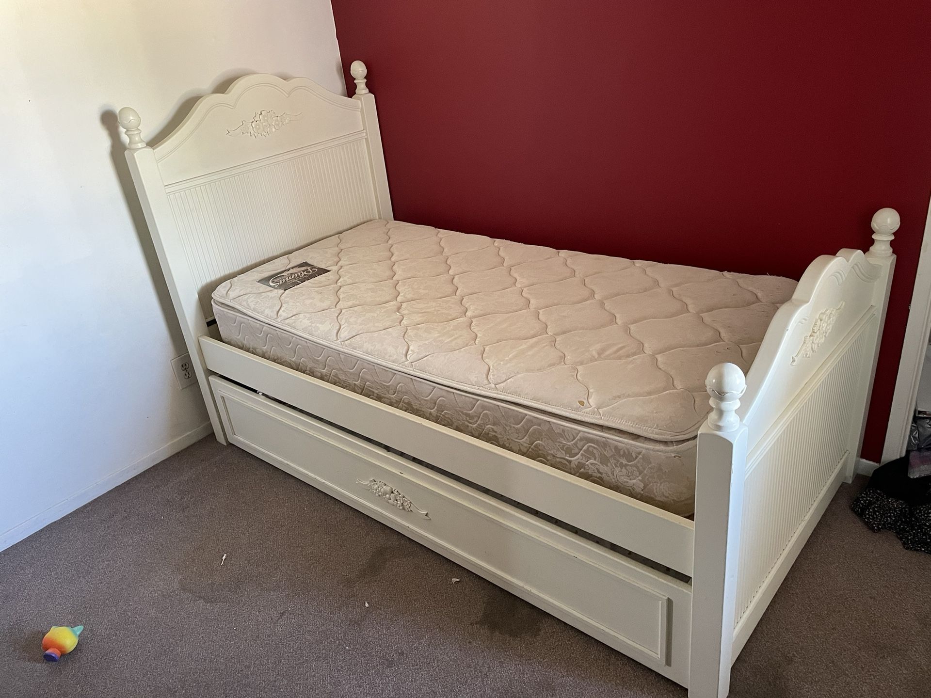Twin Bed With Trundle 