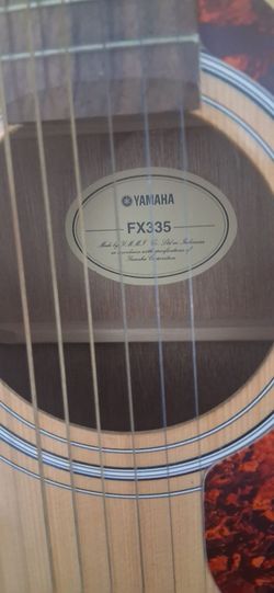 Beautiful Yamaha Electric Acoustic Guitar