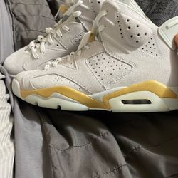 Wmns Grey Jordan 6s