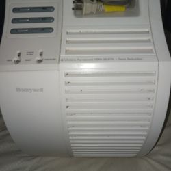 AIR PURIFIER