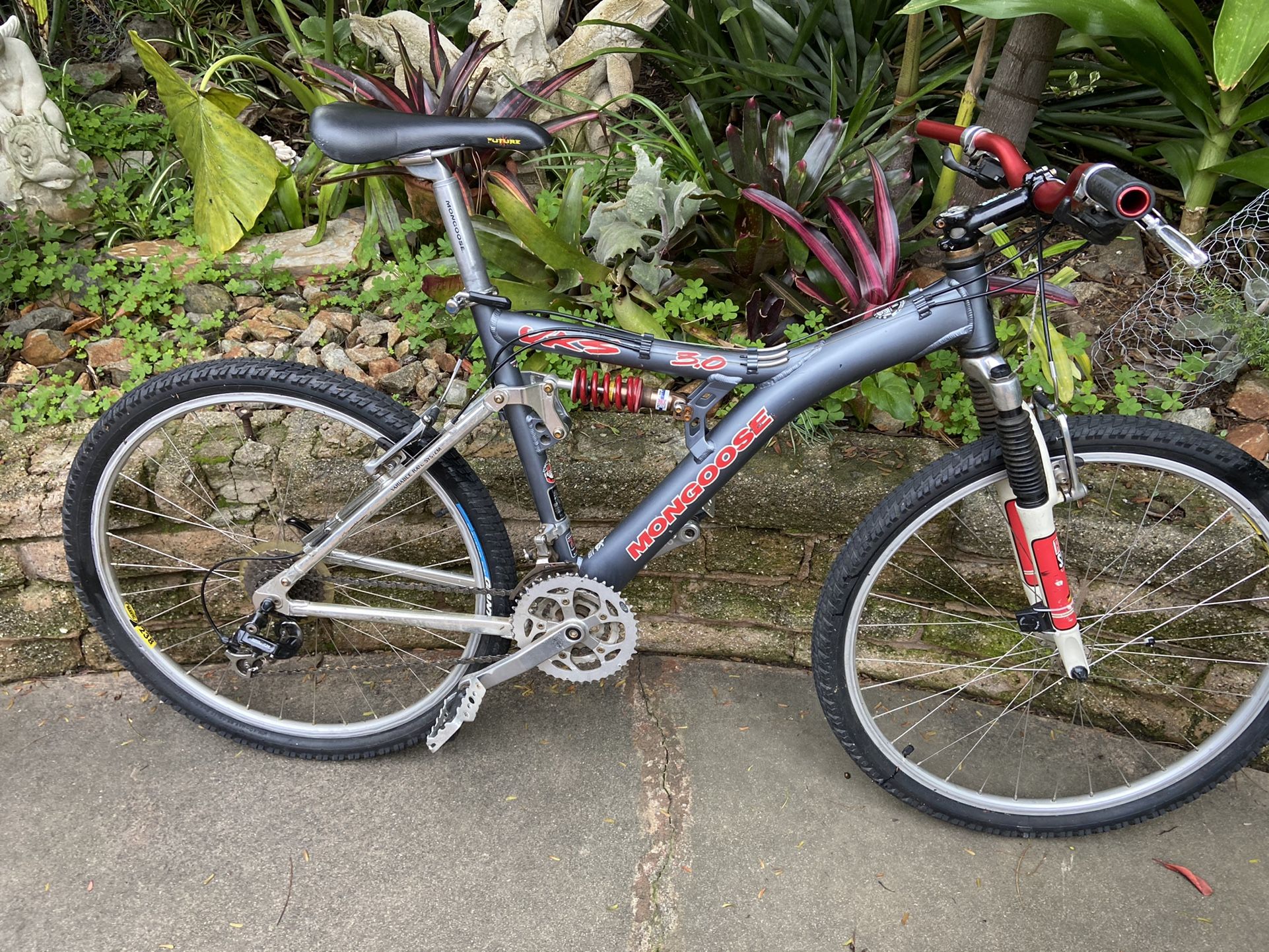 Mongoose VKS Full Suspension Mountain Bike for Sale in Vista, CA 