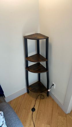 Corner shelf