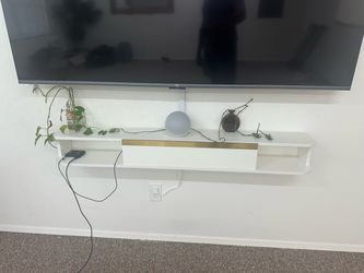 Floating TV stand - Wall mounted