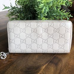 Rare Gucci Guccissima Zip Around Wallet in Off White / Taupe w/ Orb Zipper Charm Orig. $720