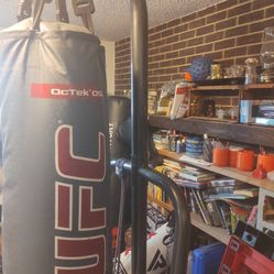 UFC 100 Lb Oversized Boxing Bag Mma
