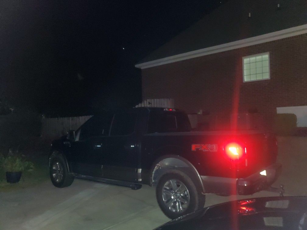 2019 Ford F-150 Supercrew Cab Lariat Pickup 4D 5 1/2 FT