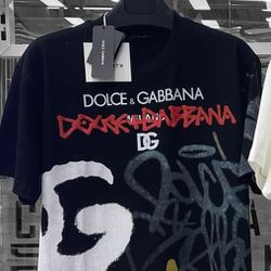 DolceGabana T Shirt.  Local Pick Up And Deliver Available. SIZE LARGE. 