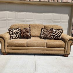 Brown Couch (delivery available)