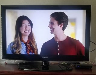 Samsung 32" LCD